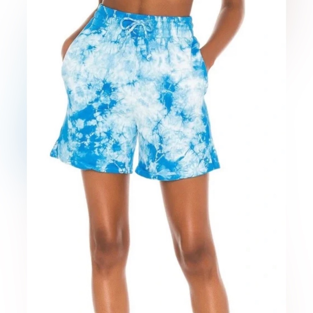 NWT Frankie’s Bikinis Blue Tie Dye Sweat Shorts Casual Comfy Lounge Shorts